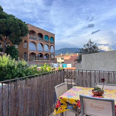 Alojamiento Con Encanto En Planta Superior Ideal Para Trabajo Y Escapadas Familiares En Montserrat Esparreguera Buitenkant foto