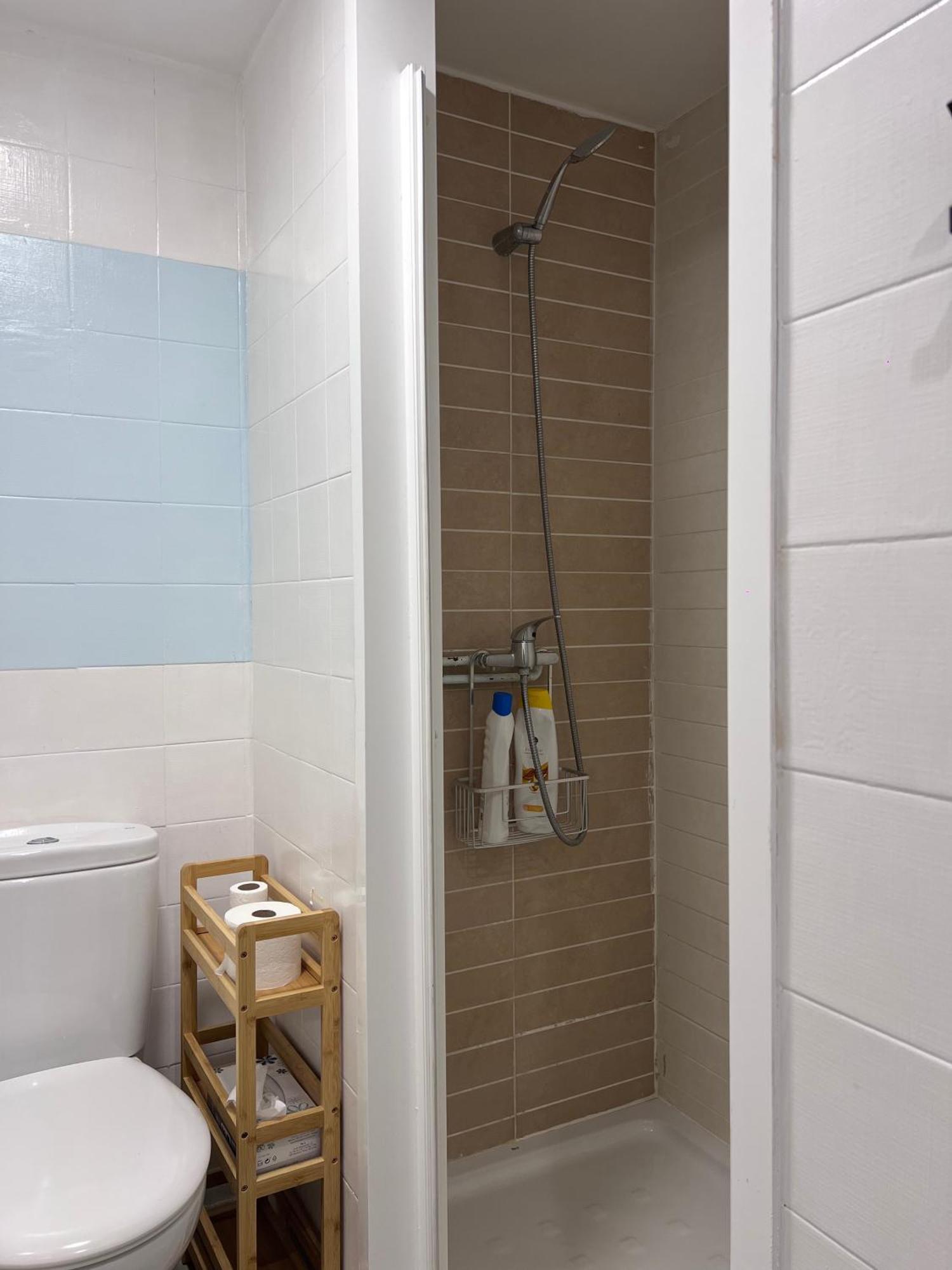 Alojamiento Con Encanto En Planta Superior Ideal Para Trabajo Y Escapadas Familiares En Montserrat Esparreguera Buitenkant foto
